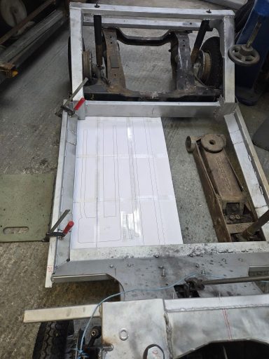 Template for floorpan top hat channels