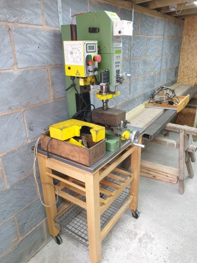 Bench Style Milling Machine
